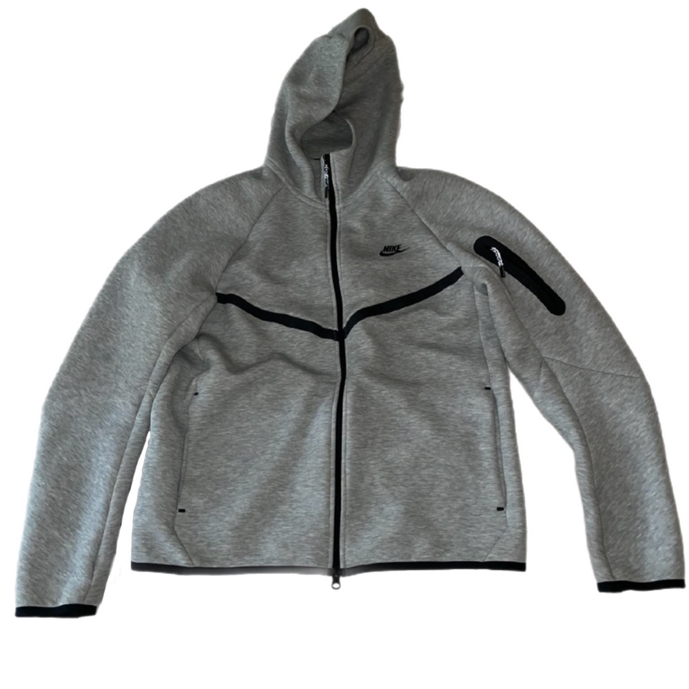 2025 grey Nike tech hoodie M
